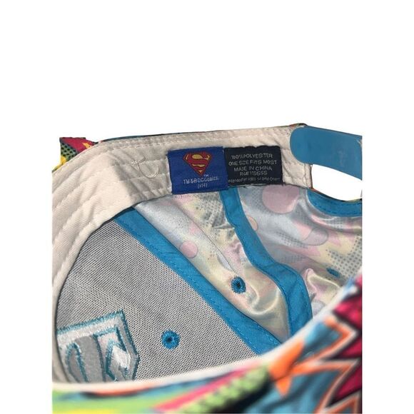 New DC Comics Superman Retro 1980s Colors Explosion Adjustable Snapback Hat - Picture 8 of 8